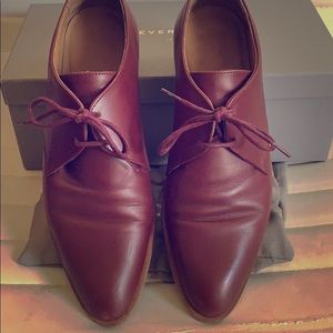 Barely worn leather Everlane lace up ankle shoes